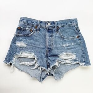 Levi’s 501 High Rise Med Wash Denim Distressed Button Fly Shorts Women Size 26